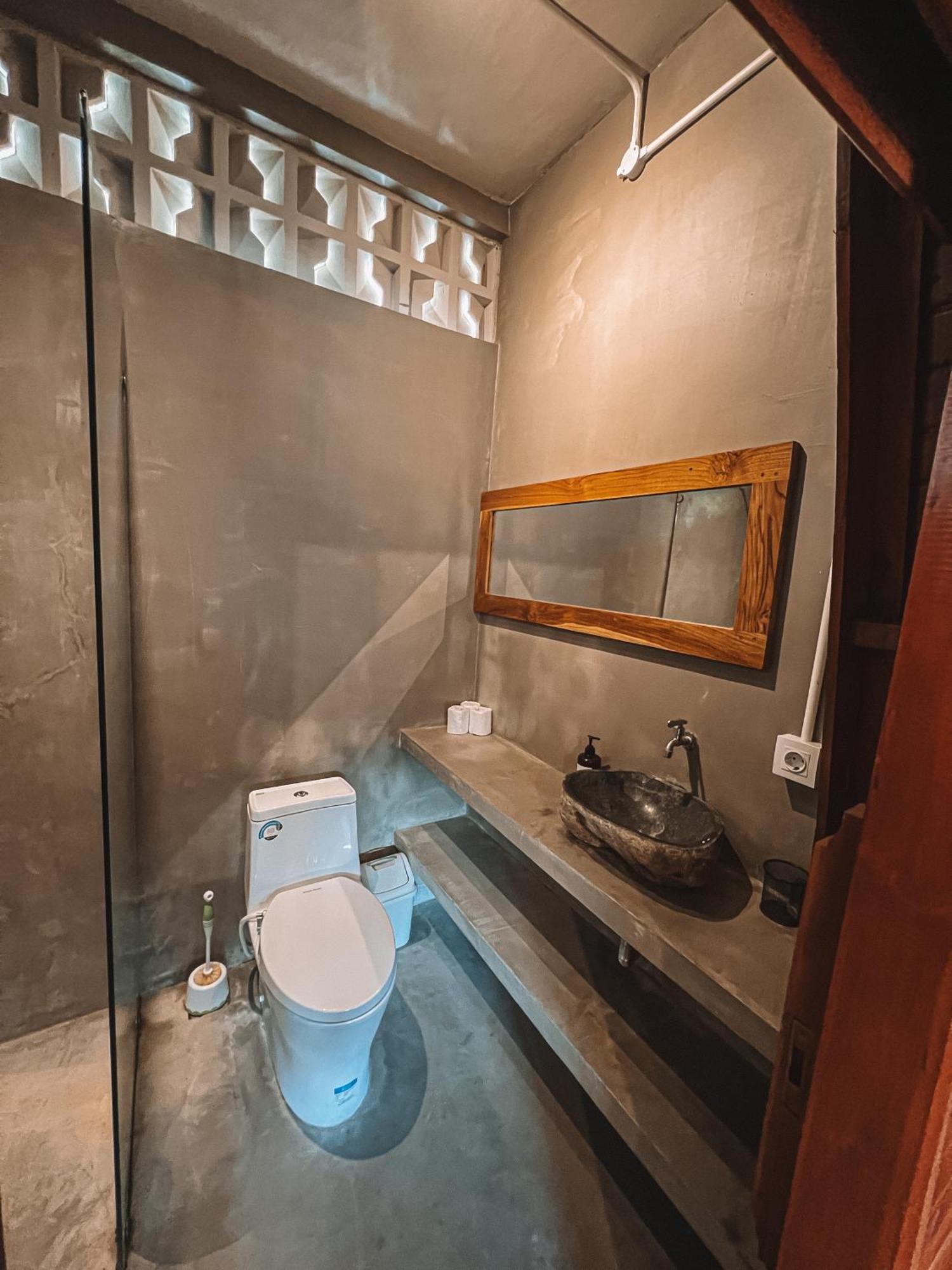 Bagus Ink Surf Camp Hostel Uluwatu Екстериор снимка