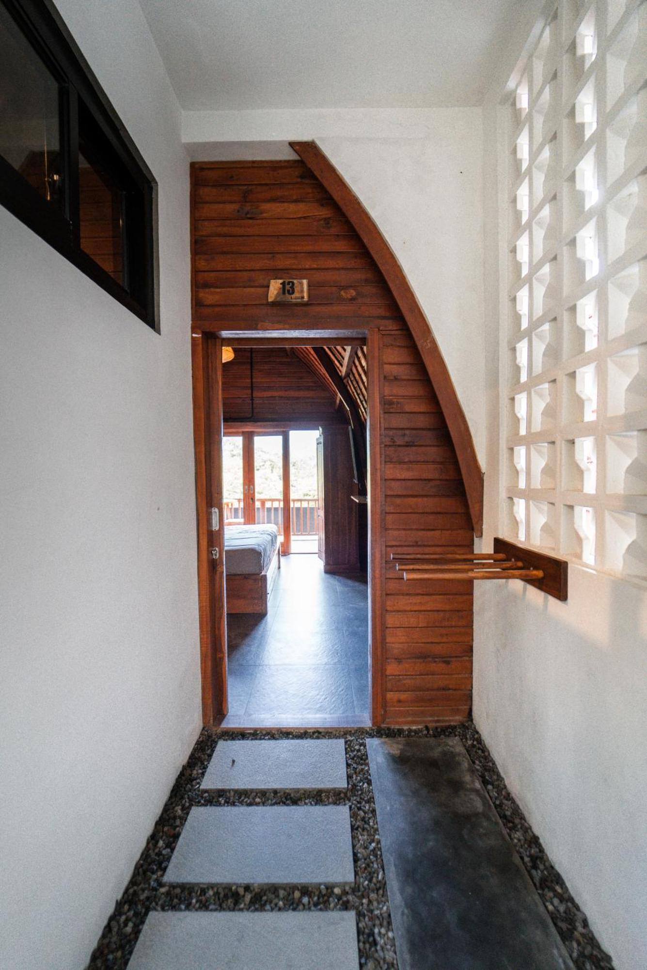 Bagus Ink Surf Camp Hostel Uluwatu Екстериор снимка