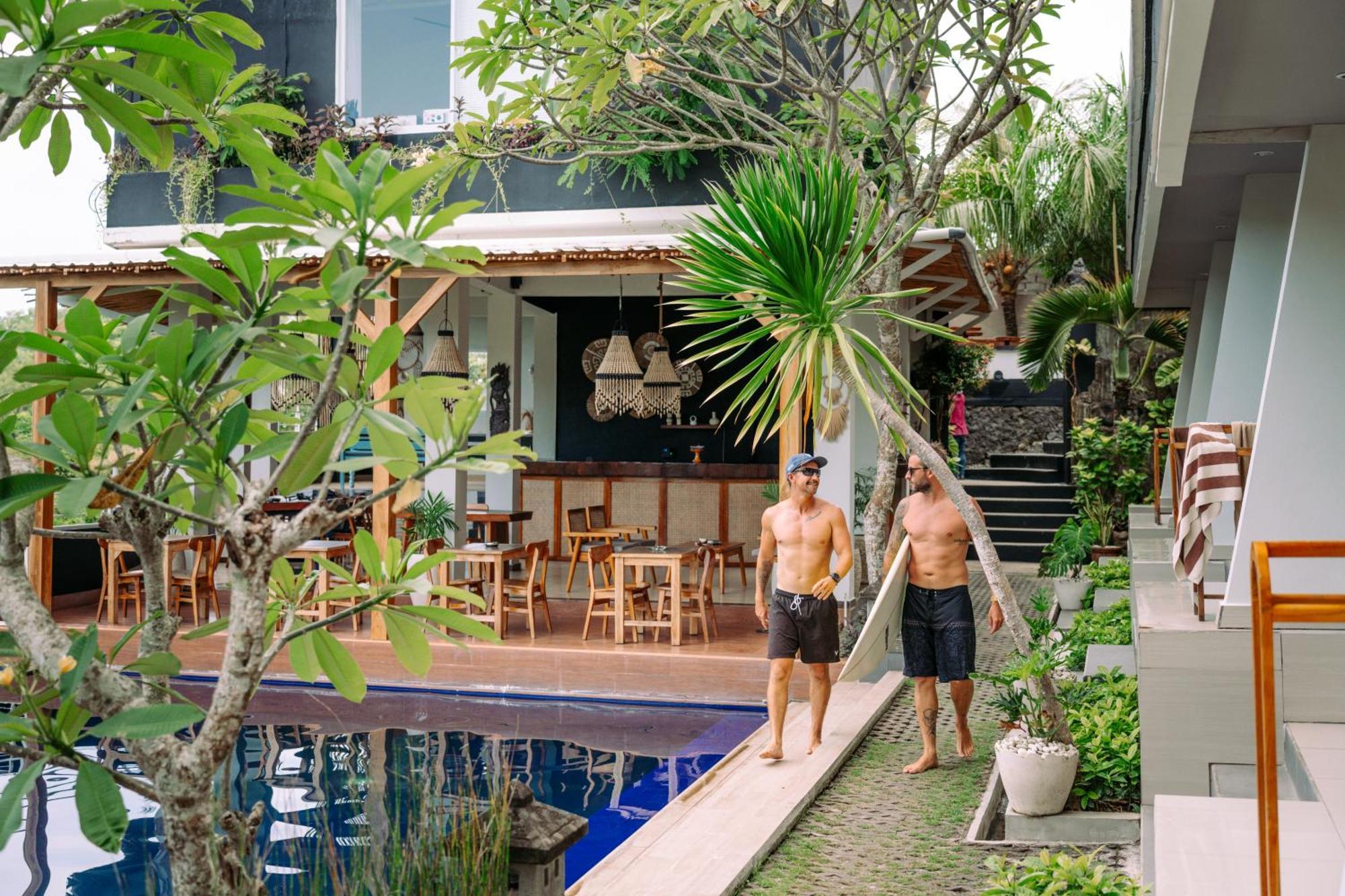 Bagus Ink Surf Camp Hostel Uluwatu Екстериор снимка