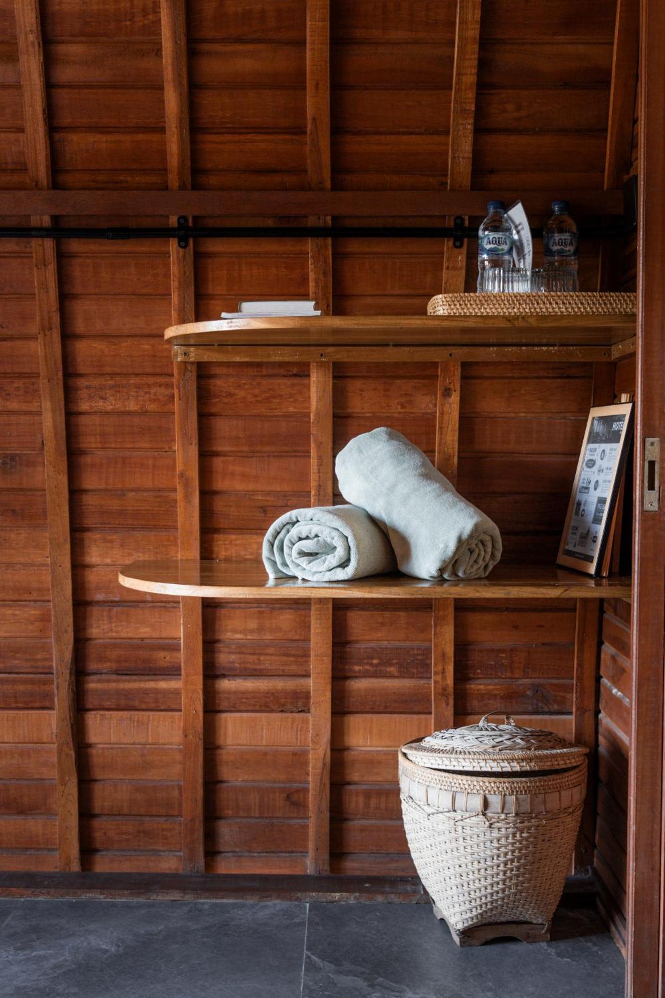 Bagus Ink Surf Camp Hostel Uluwatu Екстериор снимка