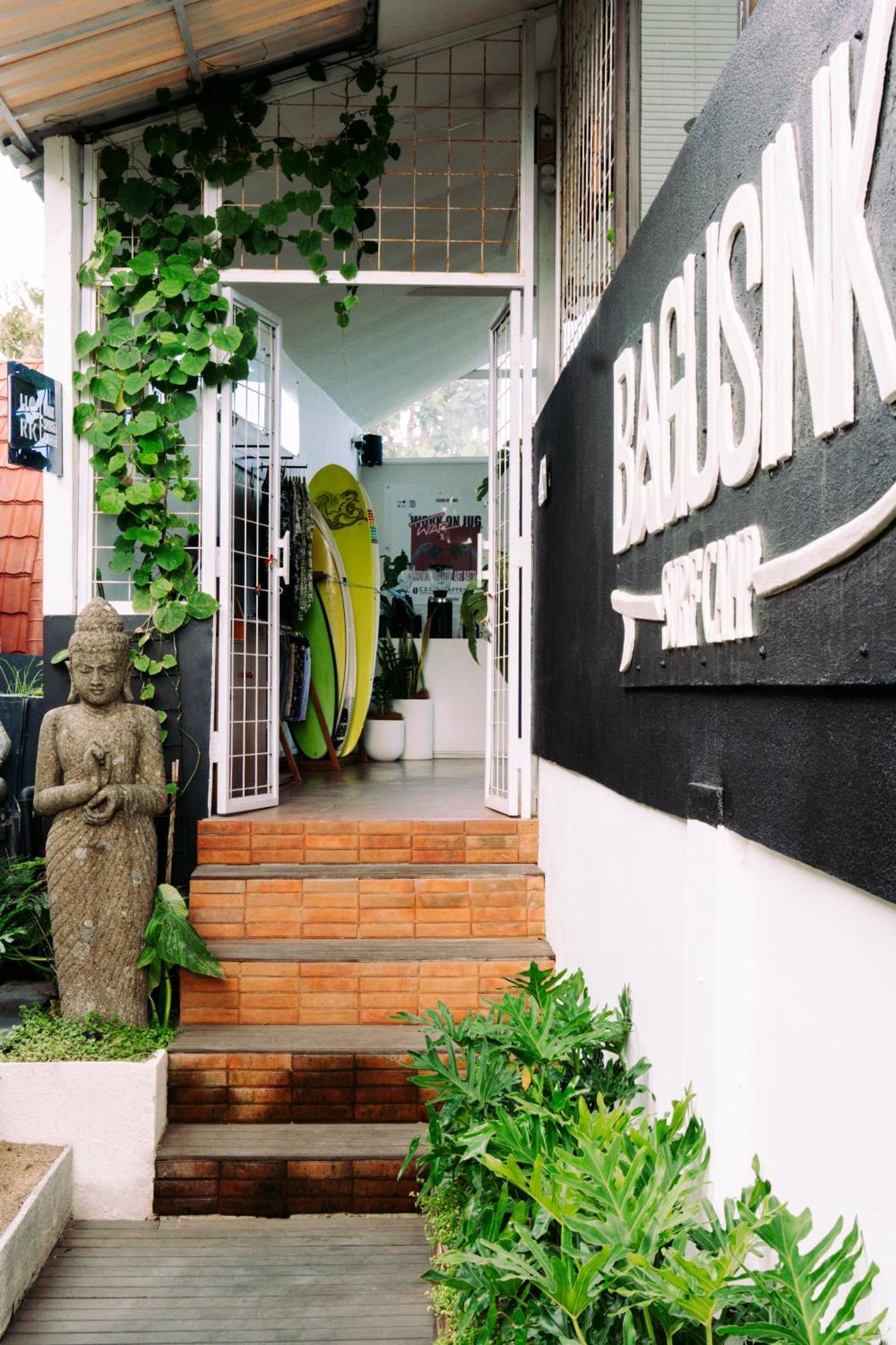 Bagus Ink Surf Camp Hostel Uluwatu Екстериор снимка